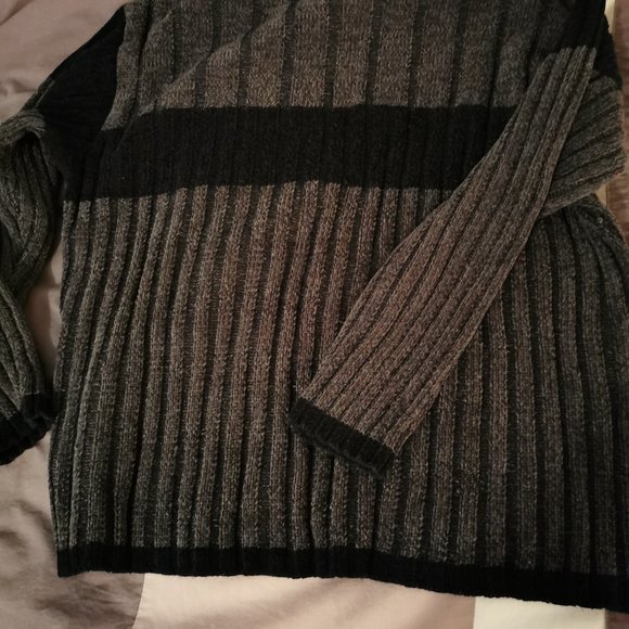 R Squared men's Turtle Neck Sweater - Picture 1 of 4